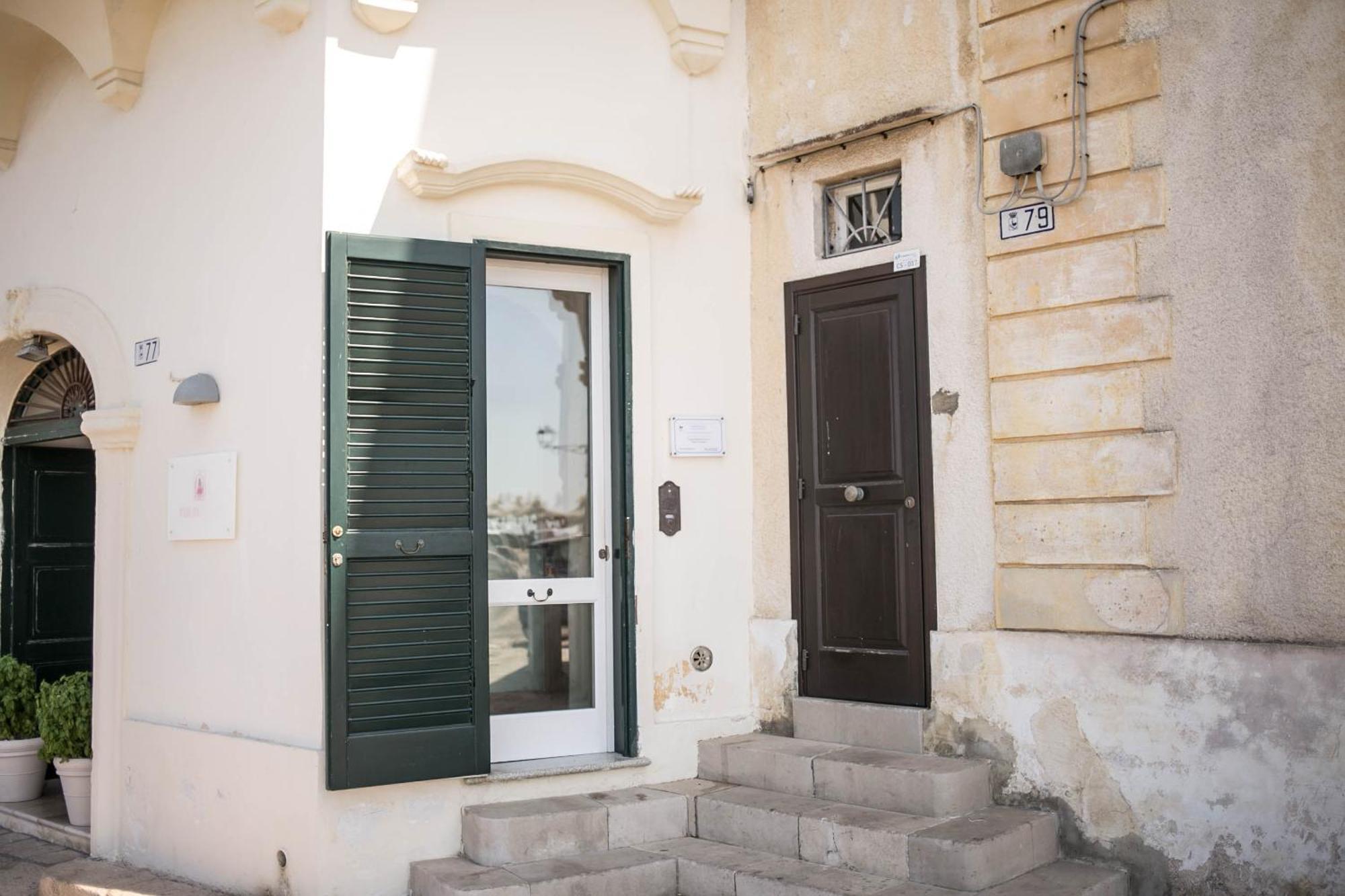 4 Balconi House-San Gregorio Palazzo Unico Vista Mare Villa Галиполи Екстериор снимка