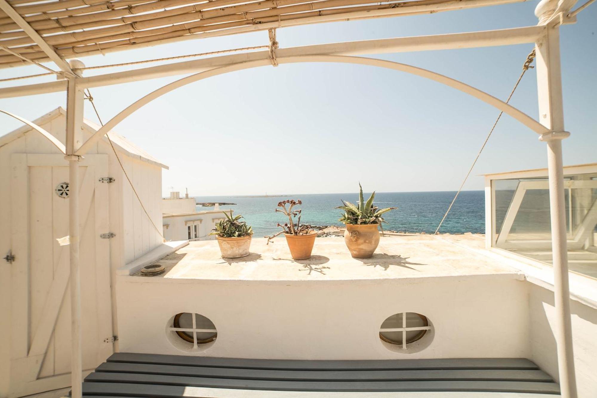 4 Balconi House-San Gregorio Palazzo Unico Vista Mare Villa Галиполи Екстериор снимка