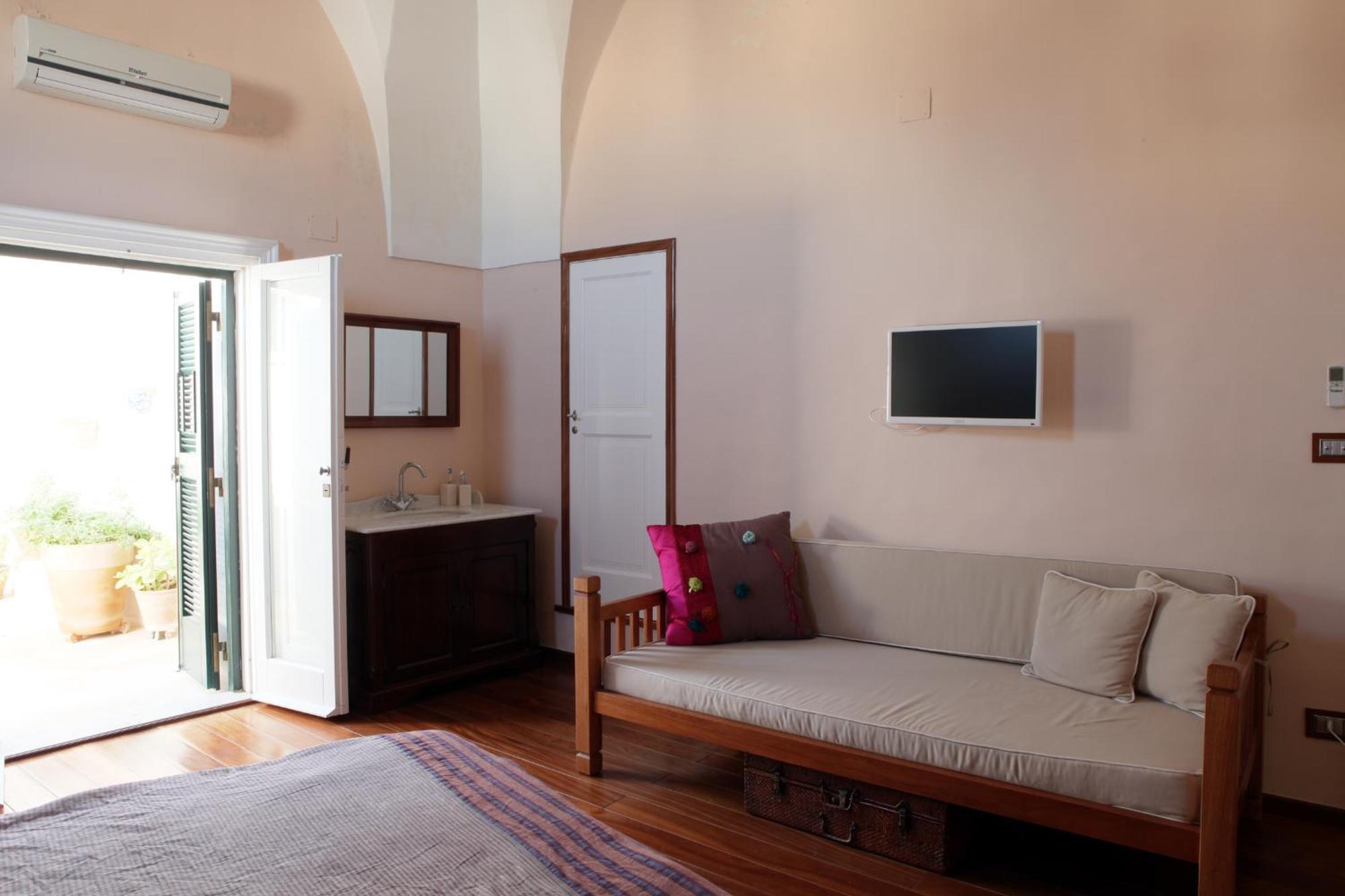 4 Balconi House-San Gregorio Palazzo Unico Vista Mare Villa Галиполи Екстериор снимка